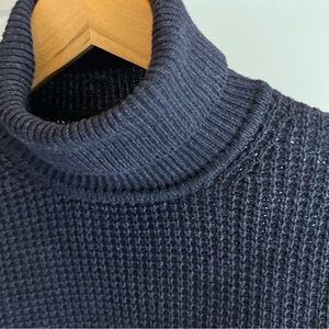 Jos. A. Bank Reserve Men’s Dark Navy Blue Turtleneck Sweater Large Italian Yarn